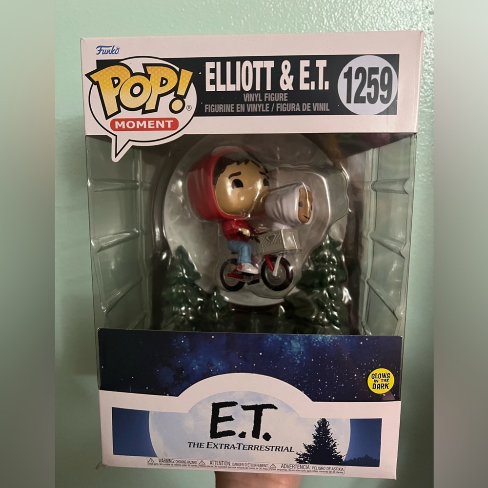 FUNKO POP! MOMENT 1259 ELLIOTT AND E.T. NIB